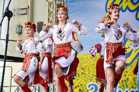Сало в шоколаде и казачок под дождем: праздник украинской культуры прошел в Минске