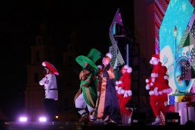 В Верхнем городе представили новогодний спектакль для детей и взрослых