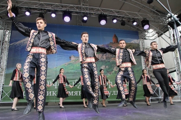 ПРАЗДНИК АРМЯНСКОЙ КУЛЬТУРЫ «ЗОЛОТОЙ АБРИКОС» РАЗВЕРНУЛСЯ В ВЕРХНЕМ ГОРОДЕ