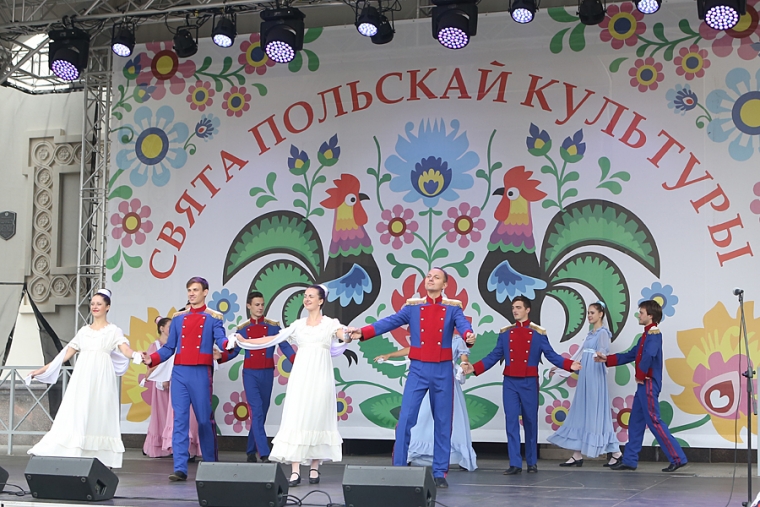 ВЕРХНИЙ ГОРОД ОКУНУЛСЯ В АТМОСФЕРУ ТРАДИЦИЙ ПОЛЬШИ